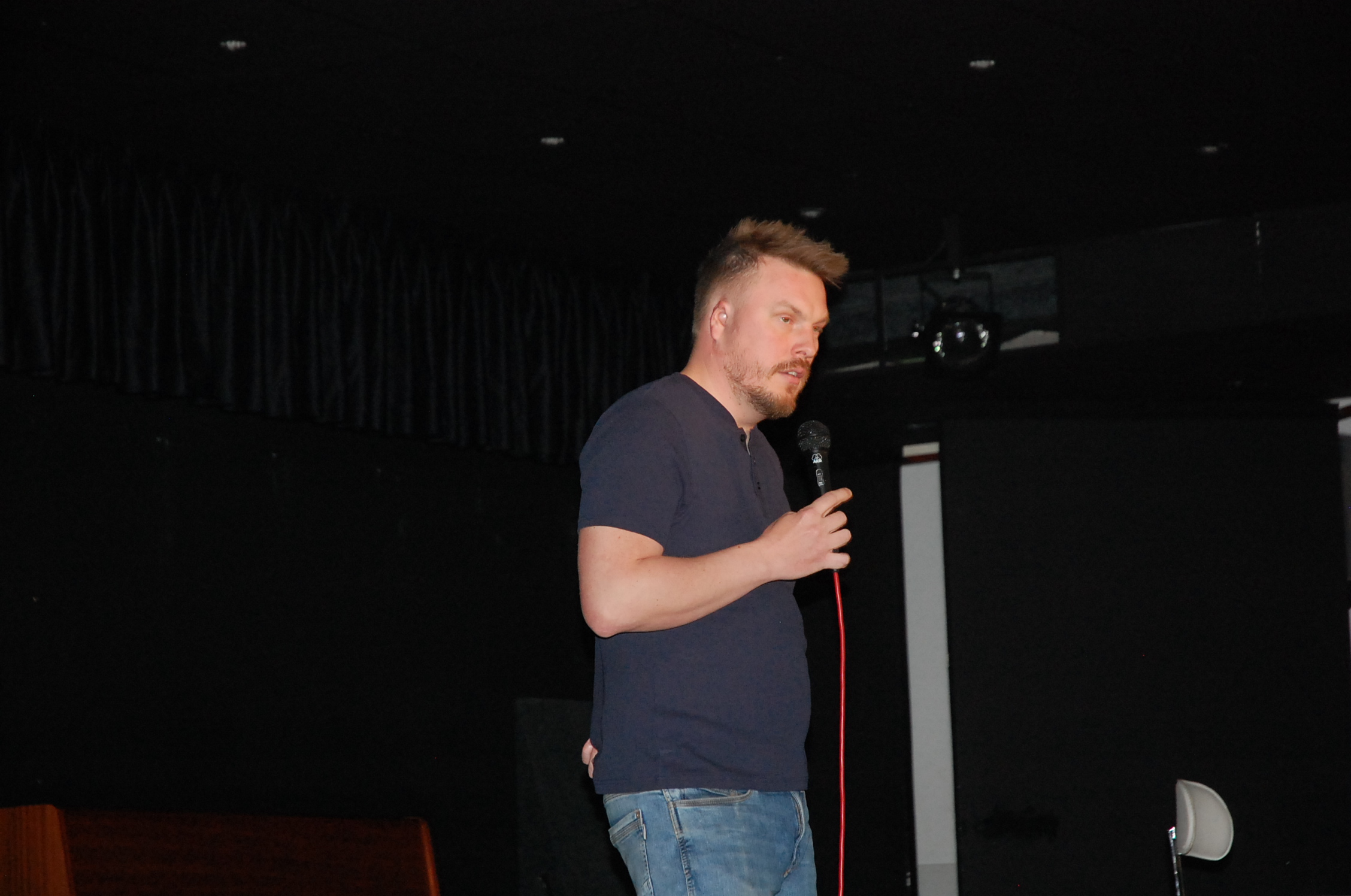 STAND UP W LOKATORZE!