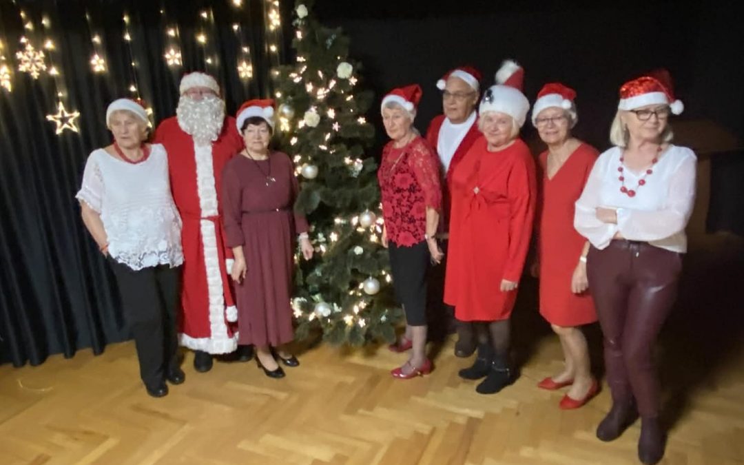 Mikołaj w Osiedlowym Klubie Seniora